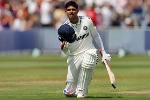 Shubman Gill seeks out critical journalist after Test win, provokes Smriti 41 years ago