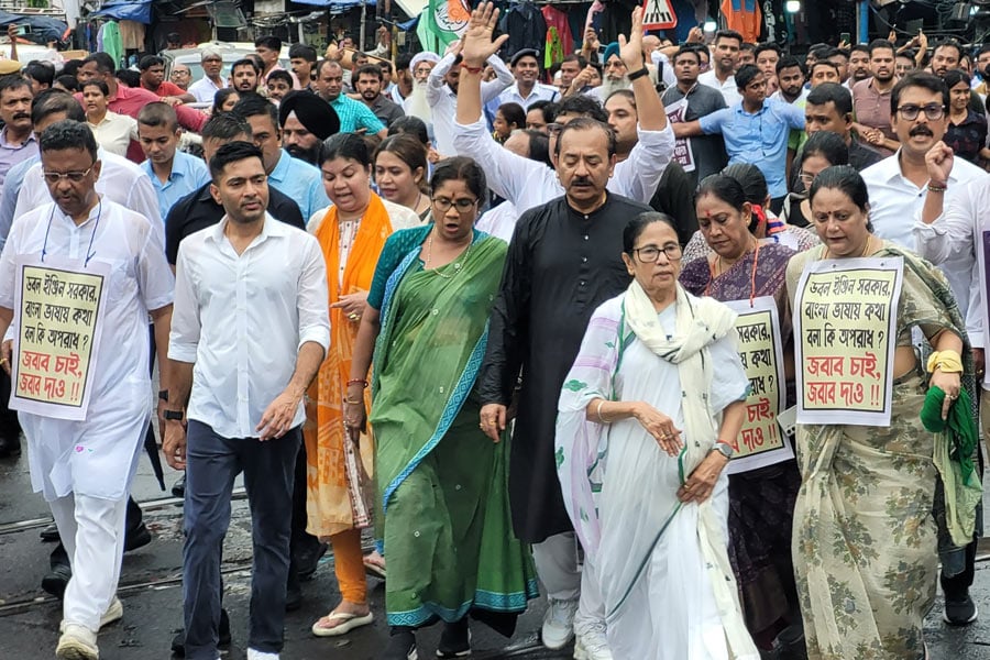 If you have power sent me detention camp, says WB CM Mamata Banerjee