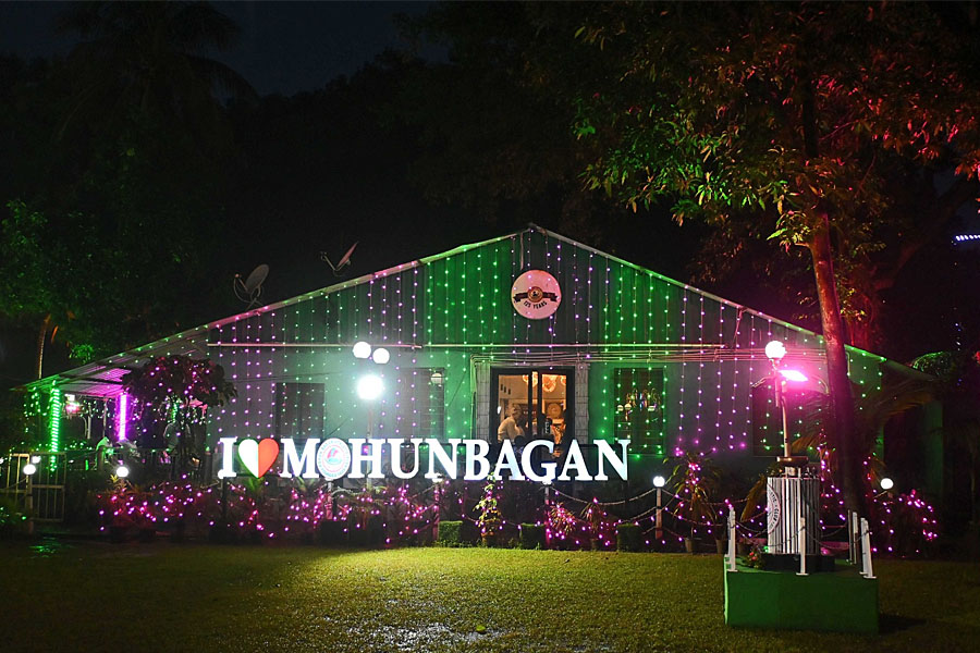 Mohun Bagan Day celebrated at Netaji Indoor Stadium today