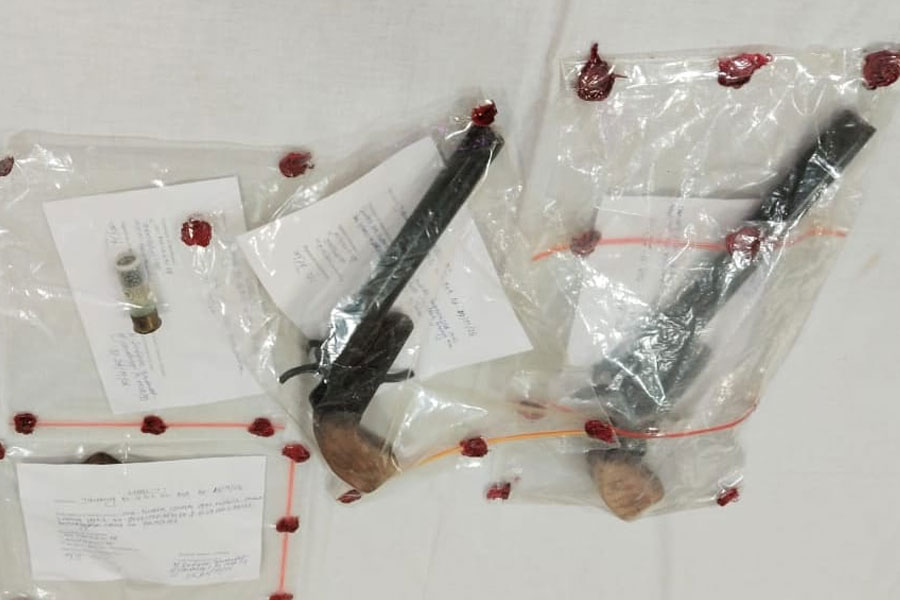 2 arrested in Murshidabad allegedly tried to smuggle arms to Bangladesh