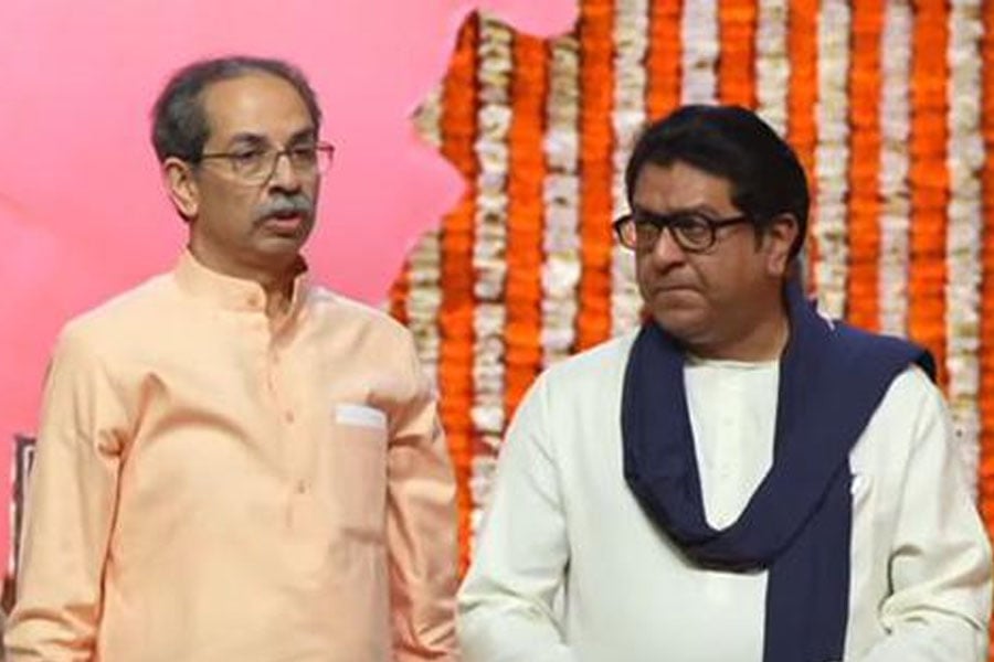 Try imposing Hindi in Bengal, Tamil Nadu, Uddhav Thackeray attack BJP