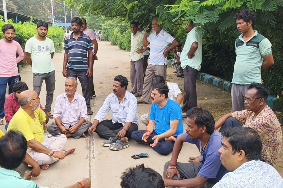TMC leader murdered in Sainthia
