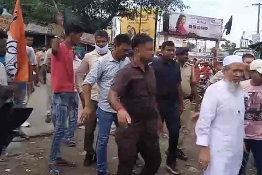 TMC workers shows protest against Siddiqullah Chowdhury