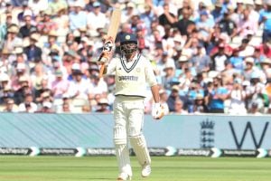 Excellent Shubman-Jadeja, India on the way to big runs