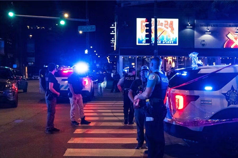 4 Killed, 14 Injured In Drive-By Shooting In Chicago