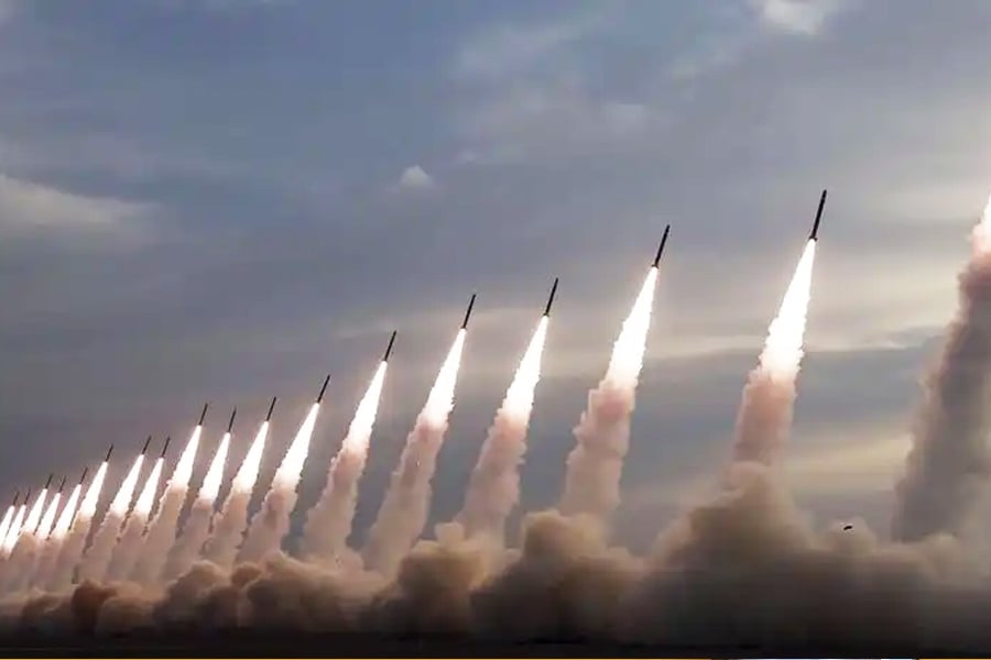 Yemen fires missile at Israel; military intercepts without damage