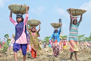 The complications of the 100-day work in West Bengal have not been resolved