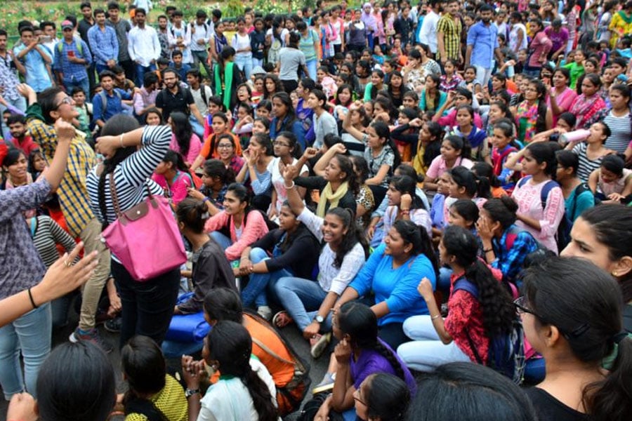 Tenure of the management committees of all government-run colleges in the state has been extended by 6 months.