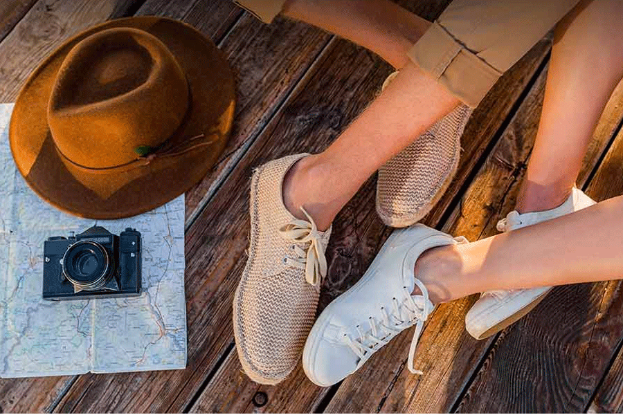wear proper shoe with socks for your feet here are some helthy tips