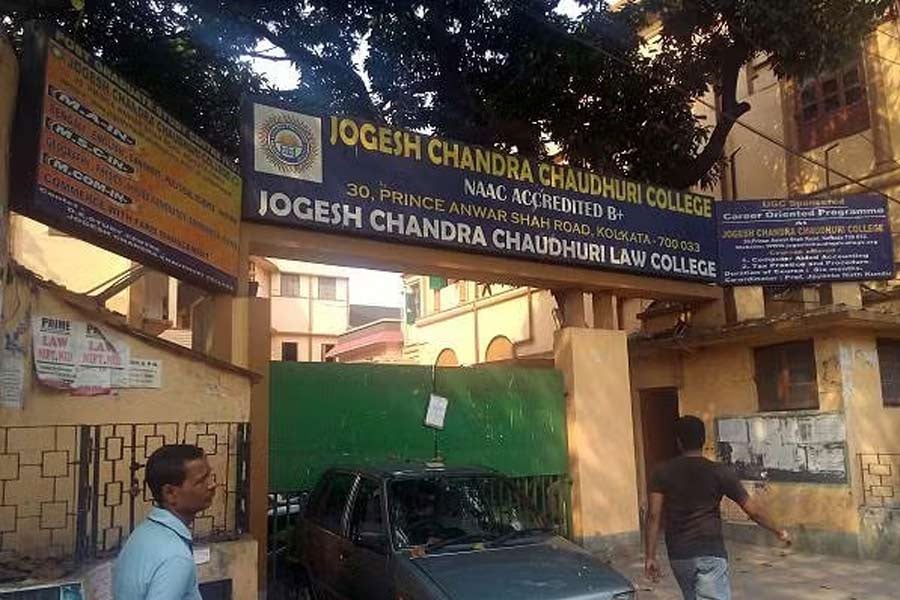 Major guidelines for alumni from Jogesh Chandra Chaudhuri Law College