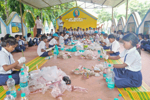 Environment News: plastic bottles are converted to eco friendly bricks in Purulia to decorate parks, walls