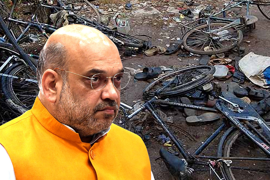 Congress-BJP Controversy over 'Hindu terror' after Malegaon blast verdict