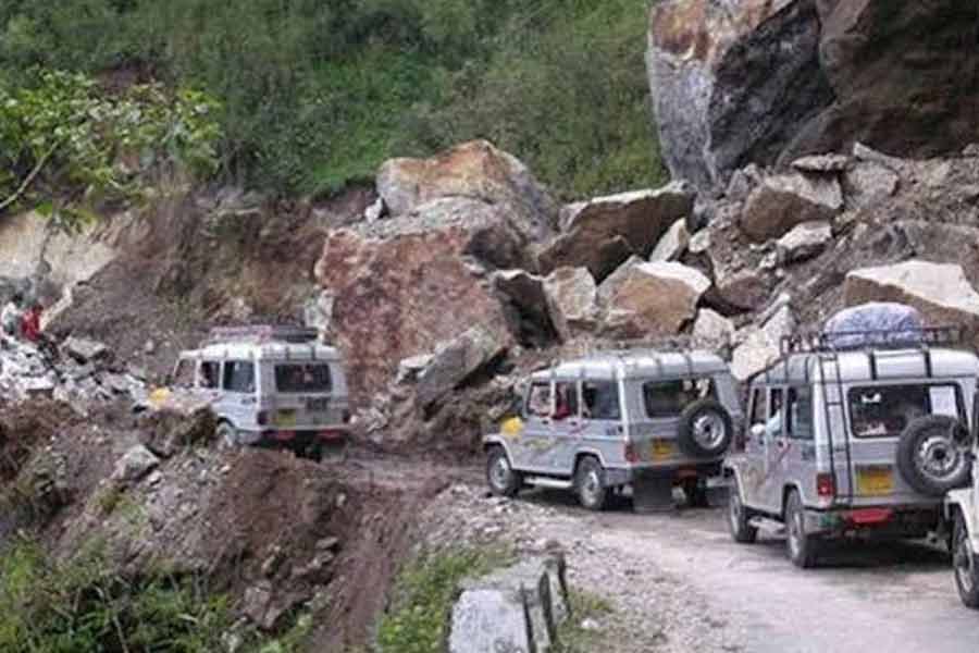 reopens Siliguri-Sikkim lifeline National Highway 10