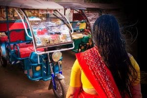 Toto Driver tries to escape with passenger arrseted in Hoogly