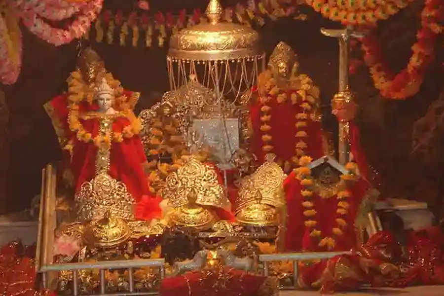 IRCTC has launched affordable packages from booking tickets to hotel reservations to visit Maa Vaishnodevi Darshan in India