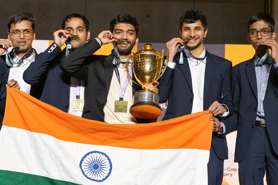 Indian chess star lashes out at 'social media doctor' for insulting family