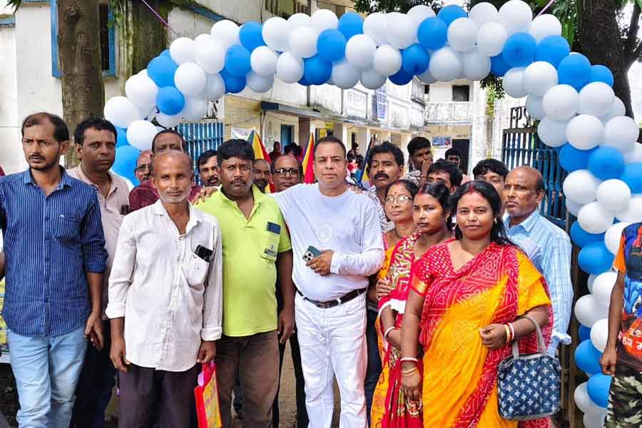 Aushgram BJP leader praises 'Amader Para Amader Samadhan' project