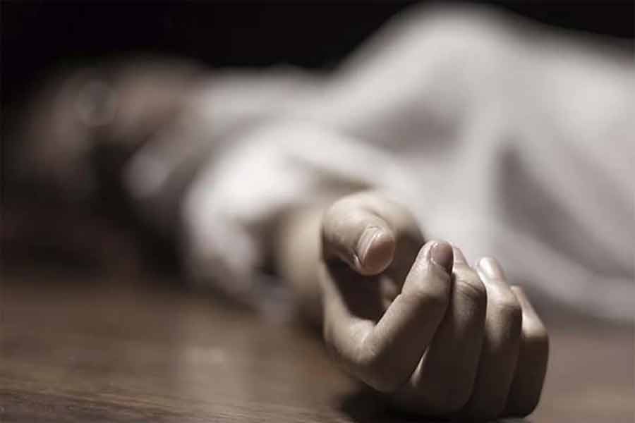 Deadbody of a woman worker found in Leather Complex