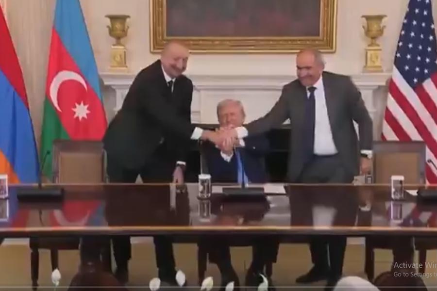 Donald Trump announces peace agreement between Azerbaijan and Armenia