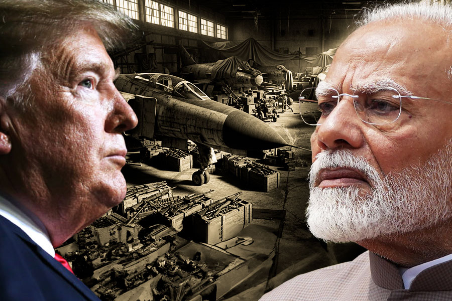 India Pauses Plans To Buy US Weapons, Aircraft After Trump Tariffs