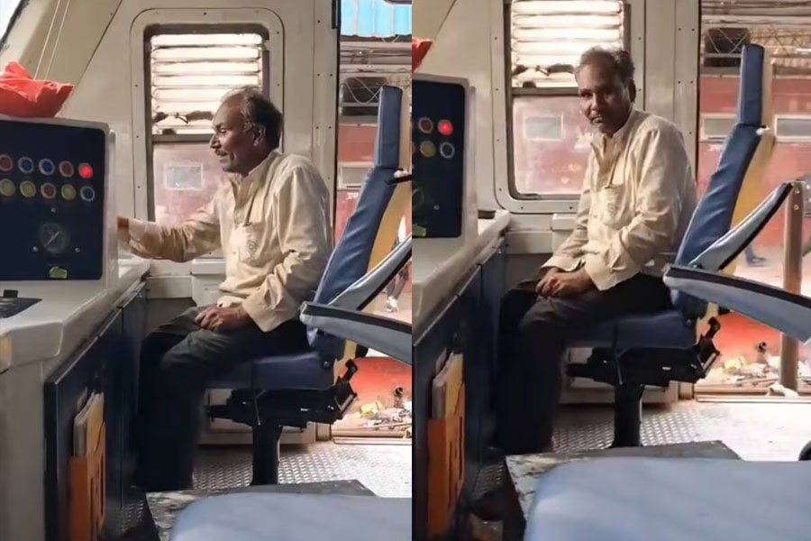 MP man Halts Train at Gwalior Station, try to Drive Train