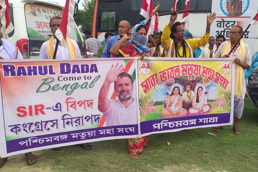 West Bengal Matua Community leaders meets Rahul Gandhi