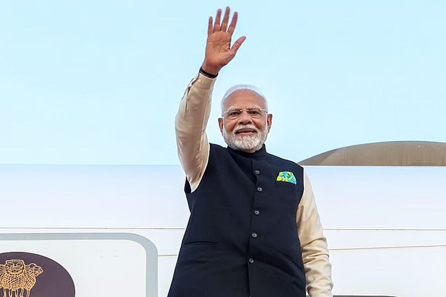 Modi's visit to Bengal uncertain before Durga Puja