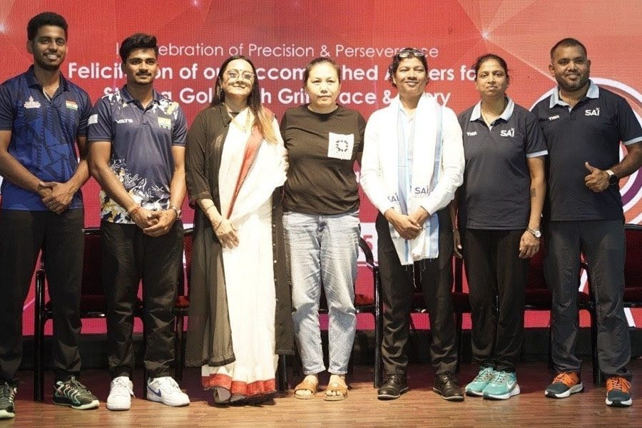 Kolkata SAI celebrates with two young archers
