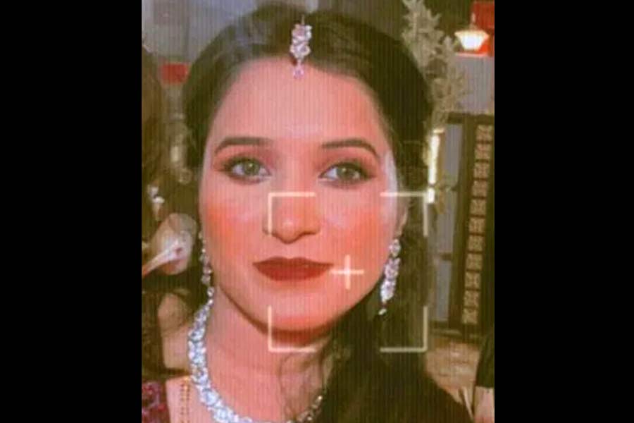 Housewife found dead in Beleghata