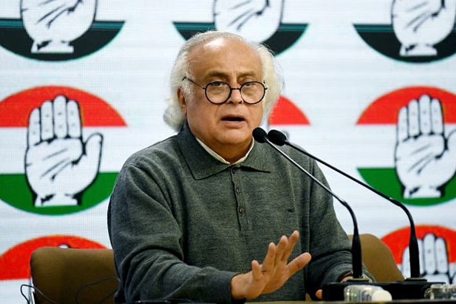 Dost, dost na raha: Congress mocks Modi-Trump 'special bond' amid tariff threat