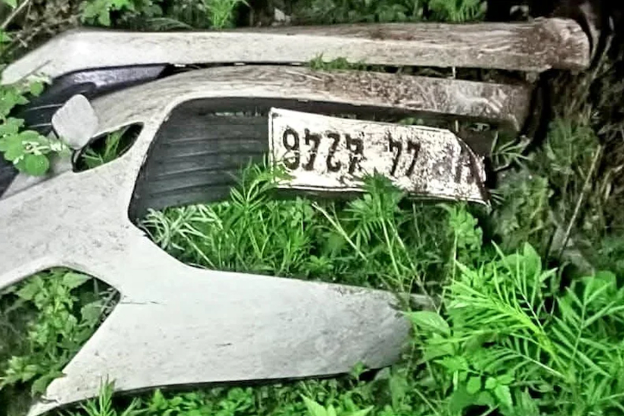 5 of family among six killed after their car plunges into gorge in Himachal Pradesh