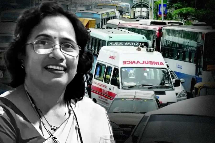 A Maharashtra Woman Dies In Ambulance Stuck In NH 48 Jam
