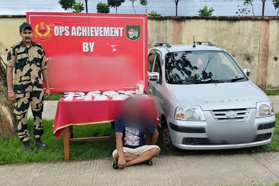 Attempt to smuggle a large amount of silver into Bangladesh through the Basirhat border