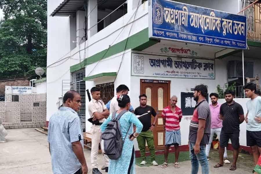 7 puppies beaten to death, creates tension in Bishnupur