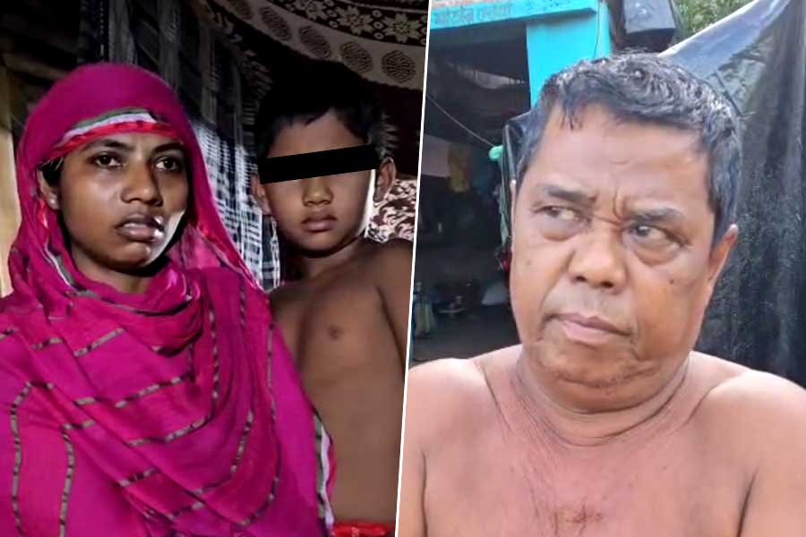 Bangladeshi infiltrator creates fake identity card by making an elderly man 'father'! Sensation in Basirhat