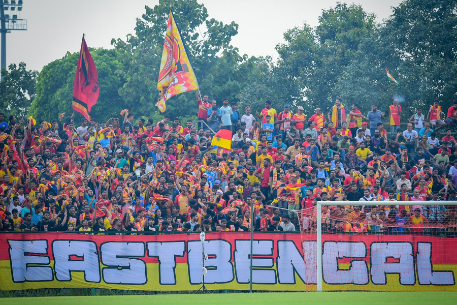 East Bengal celebrates 50 years of IFA shield win in foundation day