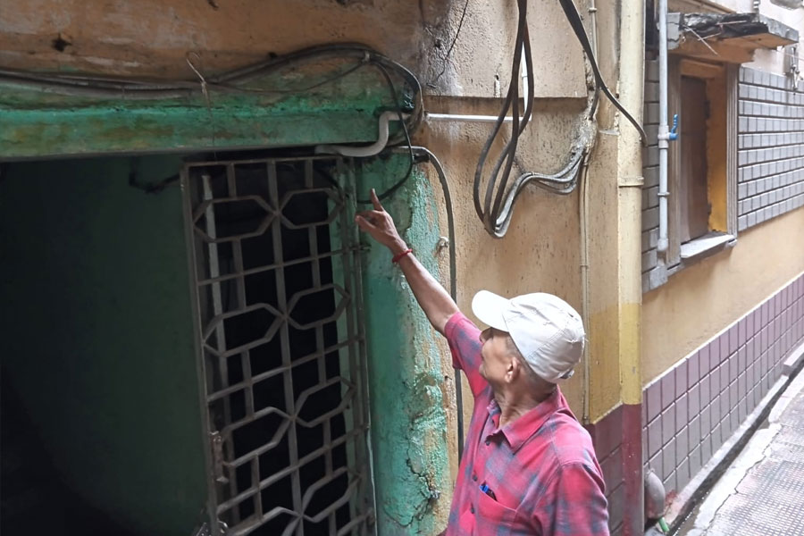 Worker tragically dies after being electrocuted in a swampy area in Howrah