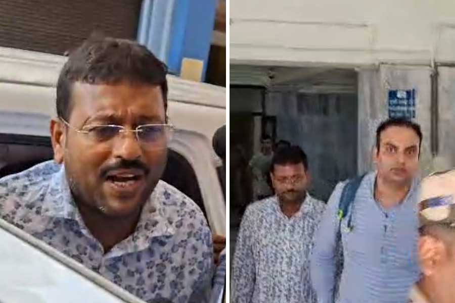 'I didn't throw my mobile, it fell', says Jibankrishna Saha before appearing in court