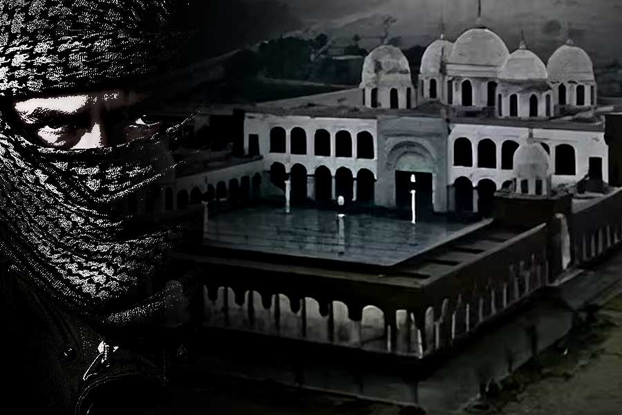 Jaish chief Masood Azhar online campaign to rebuild bahawalpur headquarters