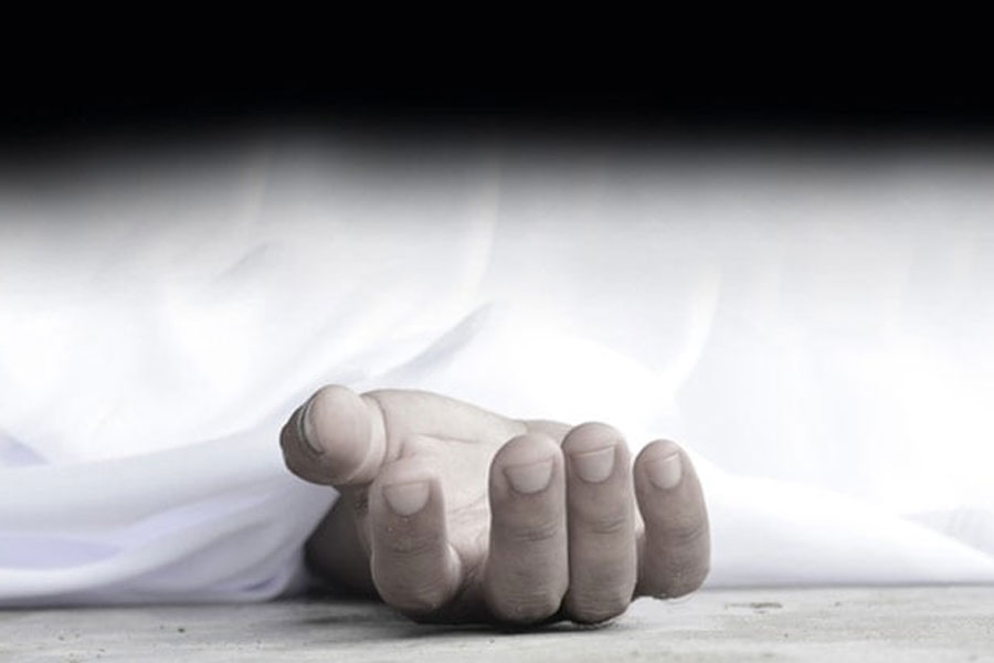 2 children found dead inside parked car in Patna