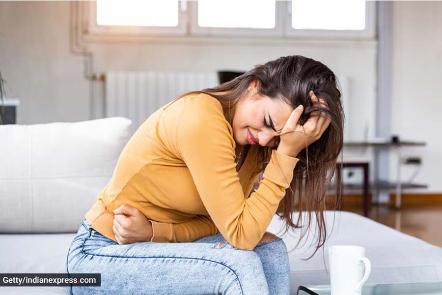 What foods to eat and what to avoid to reduce pain during menstruation
