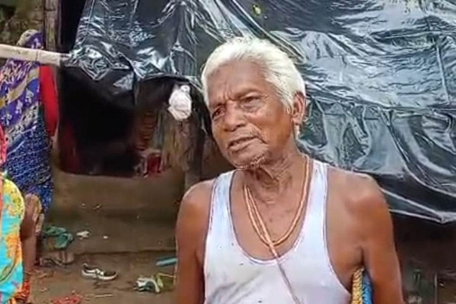 state government has already given him a house, admits Dukhu Majhi of Purulia