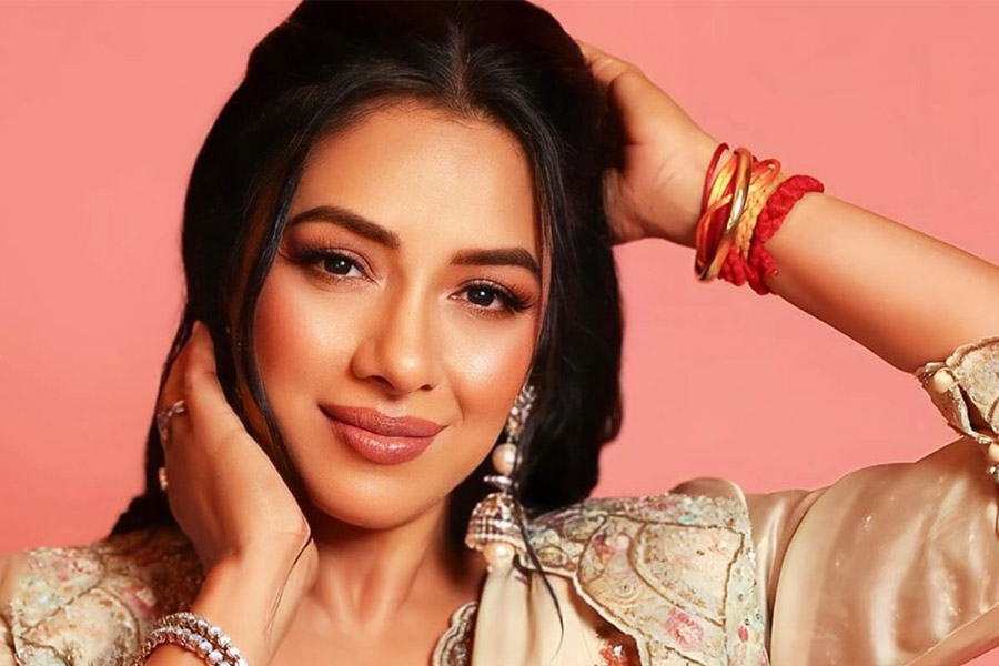Rupali Ganguly Accused Of Eating Beef, Actress Reacts Angrily
