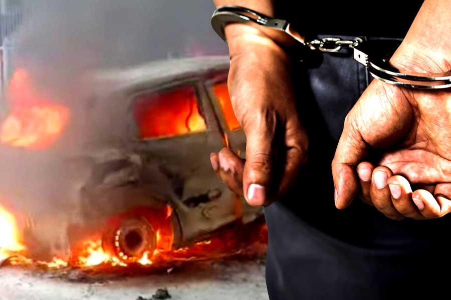 Police arrests a person in Salt Lake delivery boy alive burnt case