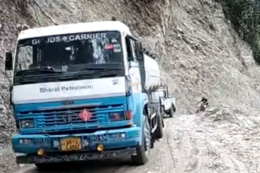 Siliguri-Sikkim Lifeline National Highway reopens after seven days
