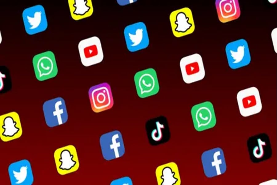 13 years old Lucknow girl extorted online
