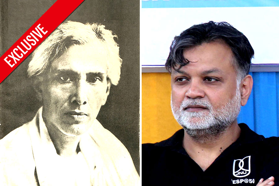 Srijit Mukherji announces new film on Pather Dabi