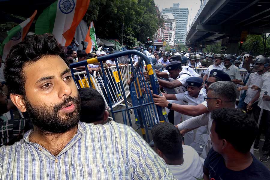 SFI changes stand on RG Kar issue and complains that investigation stopped for BJP-RSS duo