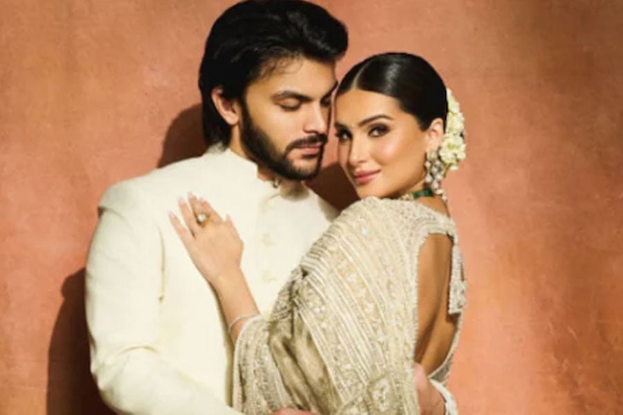Tara Sutaria-Veer Pahariya confirm about their relationship