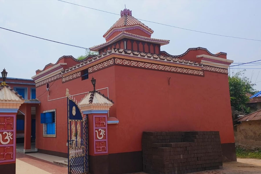Celebrity Durga Puja: Puja preparations in full swing at Anubrata Mondal village home